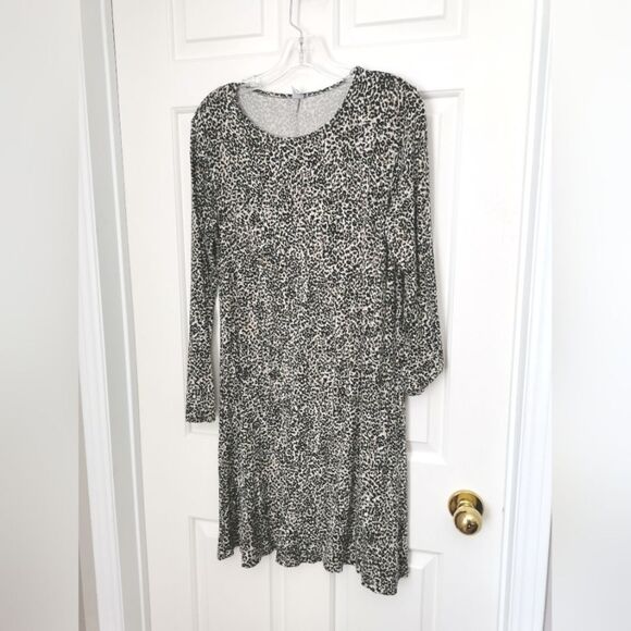 2/$15 Old Navy swing dress size M - Picture 2 of 6